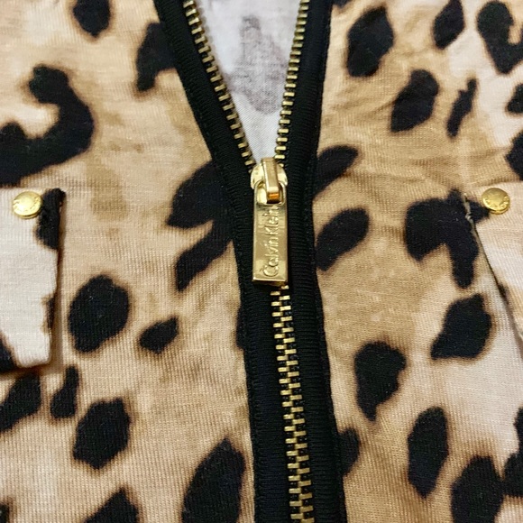 Calvin Klein animal print top - Picture 4 of 6